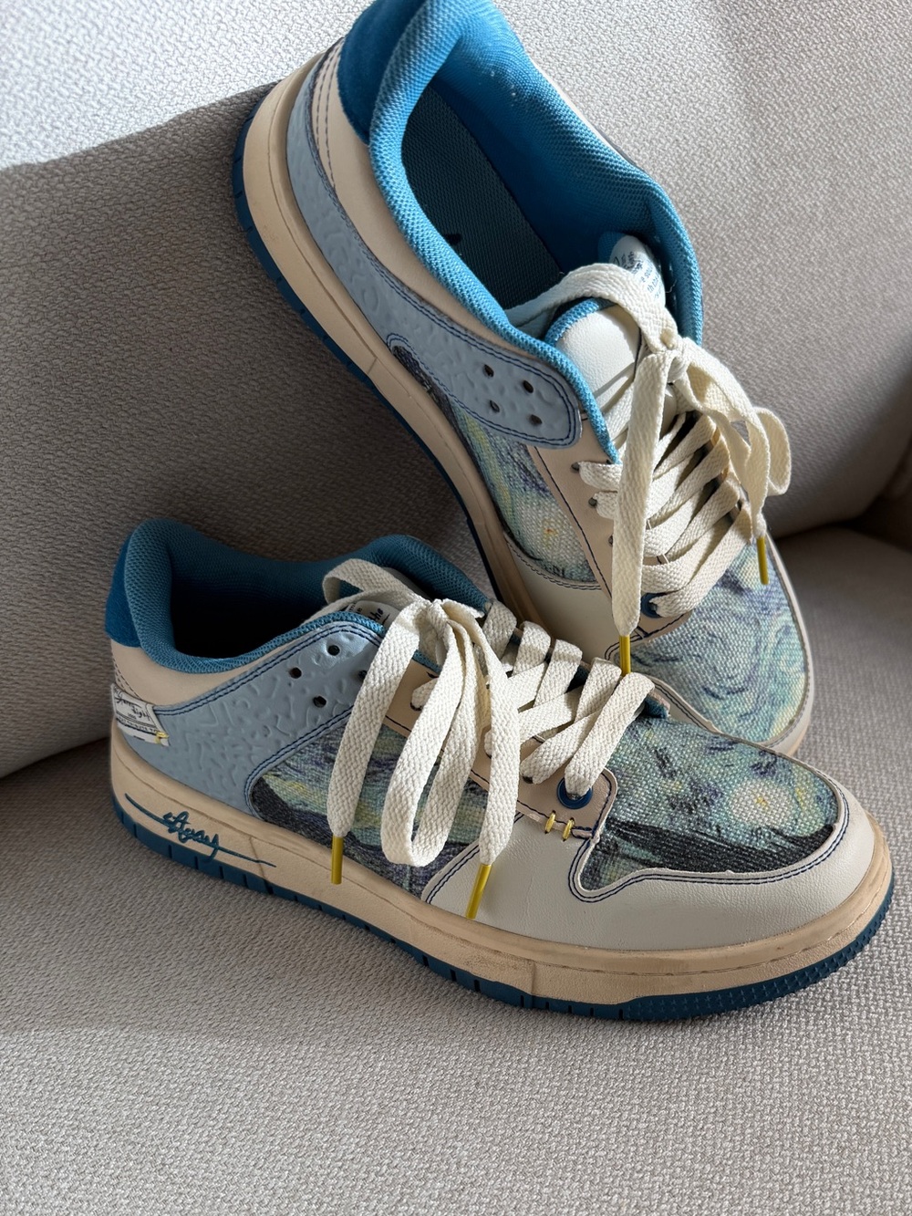 Women’s Low-Top Van Gogh Sneakers